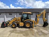 Escavatore Caricatore JCB 3CX Premium Modello 2023, 2 Tonnellate, Motore e Cambio Durevoli, Flessibile per Costruzioni, Fattorie e Strade
