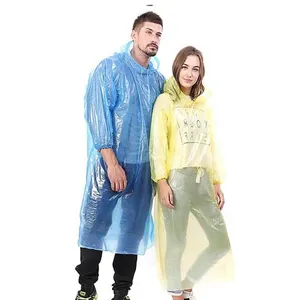 เสื้อปอนโชแบบใช้แล้วทิ้งเสื้อกันฝนพลาสติกสำหรับคู่รักเสื้อกันฝนกันน้ำฉุกเฉิน