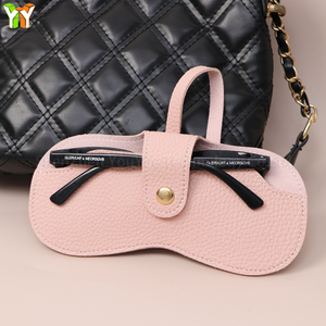 磁気メガネケース スリムレザーサングラスポーチホルダー ポータブルトラベルアイウェアオーガナイザー ランヤード付き - Product Image 6