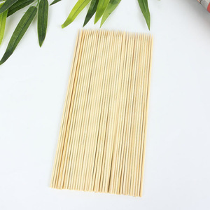 Brochetas de Bambú Saint Bamboo de 250 mm de Largo y 2.5 mm de Diámetro para Barbacoa y Espino Glaseado, Desechables y Biodegradables - Product Image 2