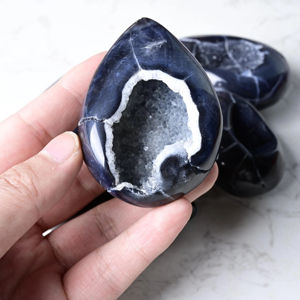 ไข่อาเกตดรูซี่สีดำธรรมชาติคุณภาพสูงขายส่ง หินขัดเงาเพื่อการบำบัด เหมาะสำหรับตกแต่งบ้านอย่างมีเอกลักษณ์และเป็นของขวัญในวันหยุด - Product Image 6