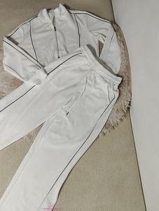 ชุดกีฬาสองชิ้นแบบลำลองของผู้หญิงชุดสูทกีฬาซักได้ยาวถึงข้อเท้าผ้าสแปนเด็กซ์/ โพลีเอสเตอร์แห้งเร็วระบายอากาศเป็นมิตรกับสิ่งแวดล้อม - Product Image 5