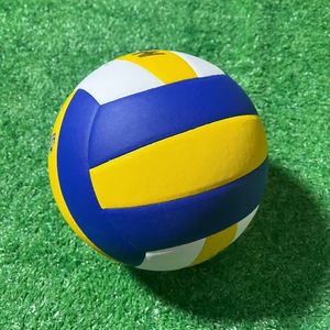 Pelota <span class=keywords><strong>de</strong></span> <span class=keywords><strong>voleibol</strong></span> laminada <span class=keywords><strong>de</strong></span> primera calidad, pelota <span class=keywords><strong>de</strong></span> <span class=keywords><strong>voleibol</strong></span> súper suave V200 - Product Image 6
