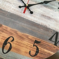 Jam Dinding Bergaya Pedesaan Bergaris Bulat MDF, Jam Analog Quartz Bertenaga Baterai untuk Dekorasi Dinding Rumah, Kafe, dan Rumah Pertanian