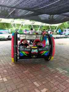 Voiture à bascule 360 degrés pour deux joueurs, personnalisée pour parcs d'attractions - Product Image 4