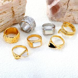 Anillos de Acero Inoxidable con Baño de Oro de 18k, Textura Irregular, Resistentes al Agua, con Concha Blanca y Corazón, para Mujer - Product Image 1