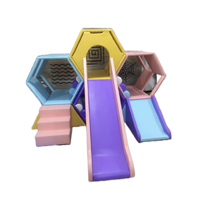 Toboggan de jeu intérieur populaire bleu jaune vert rouge en forme d'hexagone, équipement de jeu souple pour enfants, labyrinthe nid d'abeille arc-en-ciel - Product Image 2