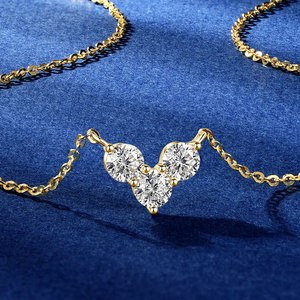 Collar con Colgante de Corazón de Tres Piedras con Diseño de 3 Piedras, Regalo de San Valentín, Plata de Ley 925, Moissanita de 4 mm y 0.30 ct, para Mujer - Product Image 2