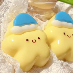 CHENXI Juguete Antiestrés de TPR con Forma de Estrella Amarilla Cremosa, Suave y Creativo para Apretar - Product Image 2