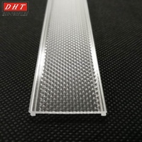 Diffuseur en plastique PC prismatique LED de bonne qualité, transparent / laiteux / givré, section linéaire et irrégulière, zone publique