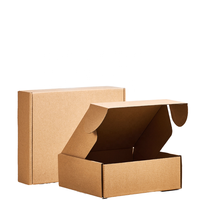 Boîtes d'expédition en carton ondulé recyclé en stock avec estampage de feuille d'or et laminage mat pour chaussettes
