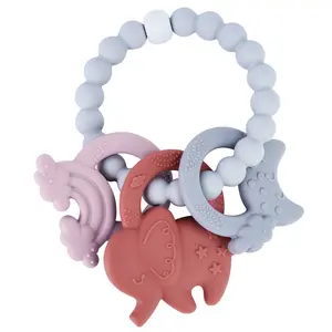 Venta al por mayor BPA libre lindo suave juguetes regalo conjunto pulsera anillo elefante forma goma silicona bebé masticar mordedores