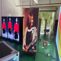 Affiche LED d'intérieur pliable en couleur P1,25 P1,53 P1.86 P2 P2.5 Écran numérique debout au sol Affiche SDK Écran LED