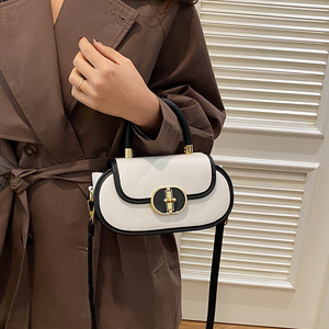 <span class=keywords><strong>Sac</strong></span> <span class=keywords><strong>à</strong></span> <span class=keywords><strong>bandoulière</strong></span> tendance 2026 KH en forme de pilule couleur caramel avec boucle dorée, <span class=keywords><strong>sac</strong></span> <span class=keywords><strong>à</strong></span> <span class=keywords><strong>main</strong></span> ovale structuré de niche pour femme pour rendez-vous et soirées - Product Image 3
