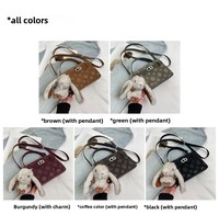 Sac à main et bandoulière pour femme, portable, tendance, en cuir PU gaufré avec pendentif lapin, fermeture magnétique, forme carrée, doublure en polyester