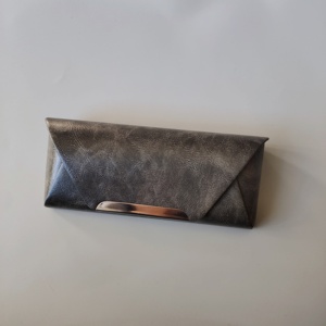 Estuche de Gafas de Sol de Cuero PU, Caja de Gafas Ópticas con Diseño Único y Logotipo Personalizado - Product Image 5