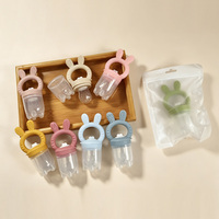 Populaire design peuter babyvoeding fruitvoeder siliconen fruitvoeder knijpvoeder gepersonaliseerd LOGO pasgeboren baby afwensvoeder