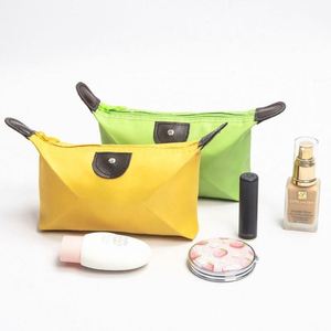 Sac cosmétique pliable imperméable personnalisé à bas prix avec logo, couleur bonbon, trousse de toilette, pochette de maquillage pour les voyages - Product Image 2