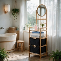 Étagère de salle de bain autoportante en bambou avec miroir, double panier à linge et rangement pour serviettes, idéale pour la maison