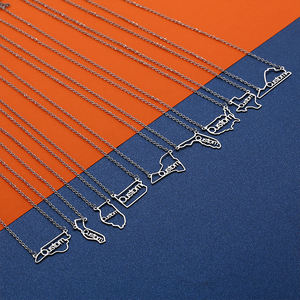 Collier avec pendentif personnalisé en acier inoxydable, <span class=keywords><strong>carte</strong></span> du <span class=keywords><strong>monde</strong></span> personnalisée, design minimaliste New York, <span class=keywords><strong>nom</strong></span> personnalisé - Product Image 3