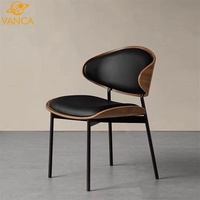 Chaise de salle à manger en bois courbé sur mesure avec revêtement en cuir PU, dossier incurvé rétro, chaise d'appoint moderne pour usage résidentiel et commercial