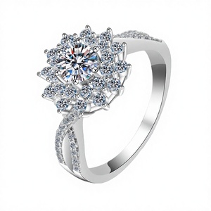 Anillo de Moissanita Rosa y Verde de 0.5ct, Chapado en Rodio, Certificado por GRA, Plata de Ley 925, Joyería Fina Clásica para Mujer - Product Image 1