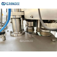Machine de remplissage de canettes de soda entièrement automatique Ligne de canettes en aluminium pour jus carbonaté