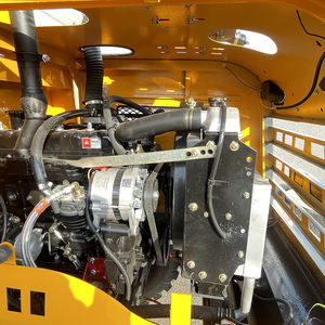 รถตักล้อยางขนาดเล็กที่ทนทาน พร้อมระบบบังคับเลี้ยวแบบประกบ และระยะห่างจากพื้นสูงเพื่อความอเนกประสงค์ - Product Image 5