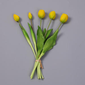 Ramo de Tulipanes Realistas, Hechos a Mano con Técnica Suave, Tacto Realista, Flores Artificiales Hechas a Mano - Product Image 6