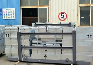 <span class=keywords><strong>Grille</strong></span> en <span class=keywords><strong>acier</strong></span> <span class=keywords><strong>galvanisé</strong></span> à dents, fabriquée en Chine, certifiée CE, <span class=keywords><strong>grille</strong></span> de plateforme <span class=keywords><strong>sur</strong></span> <span class=keywords><strong>mesure</strong></span> galvanisée à chaud pour projet d'usine électrique - Product Image 4
