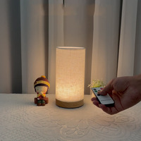 Lampe de table sans fil moderne de style antique avec abat-jour en tissu à intensité variable tactile, alimentée par batterie, design pratique pour table de chevet