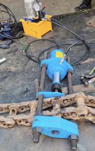 เครื่องอัดรางไฮดรอลิกไฟฟ้ามือสำหรับอุตสาหกรรมรถขุดระบบไฮดรอลิกขนาด80ตัน - Product Image 3