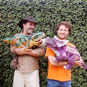 Marionnette de dinosaure en métal de haute qualité, personnalisée, à commande manuelle, pour les jardins d'enfants et les parcs d'aventure - Product Image 1