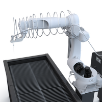 Machine de découpe au jet d'eau robotique 6 axes abordable pour le métal et le caoutchouc et les formes irrégulières et complexes.