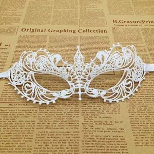 Masque de mascarade d'Halloween, masque pour les yeux sexy en dentelle noire brodée, accessoire de cosplay, thème fantastique européen et américain - Product Image 4