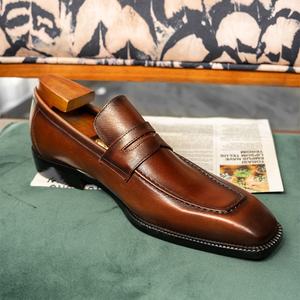 Chaussures habillées pour hommes haut de gamme, chaussures décontractées pour l'extérieur, printemps automne, confortables, antidérapantes, chaussures de banquet, chaussures en cuir de vache faites à la main pour hommes - Product Image 4