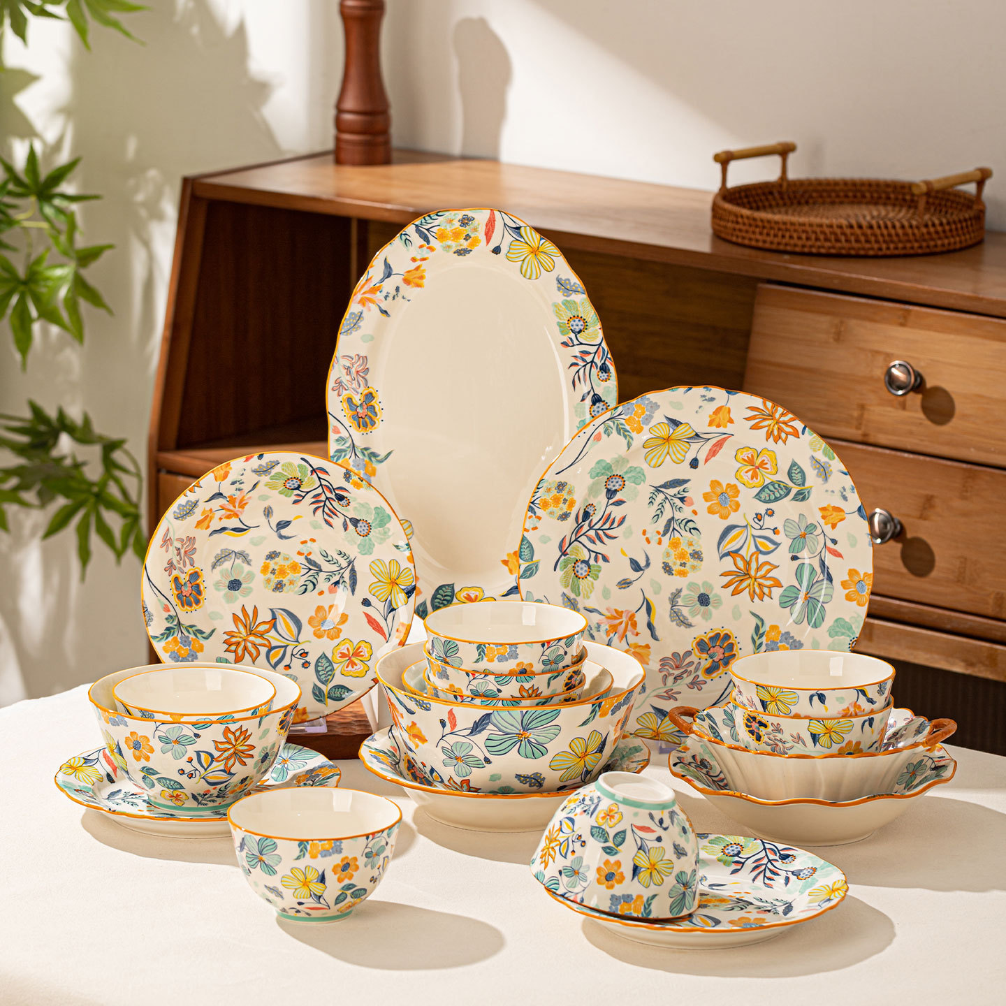 Chuboir 35pcs Dinner Set, Camping Plates and Bowls Set for 5 People Chuboir 35pcs Dinner Set, Camping Plates and Bowls Set for 5 People