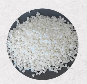 Pellets de plástico ABS PP PE 5%-50% Masterbatch negro de carbón para moldeo por inyección de plástico - Product Image 1