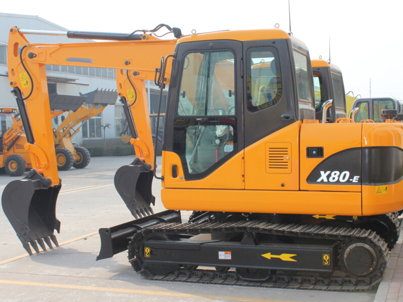 Mini Crawler Excavator XN80-E 8 Ton on Sale with EPA Engine
