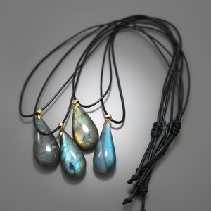 Gioielli all'Ingrosso, Ciondoli in Labradorite a Forma di Goccia d'Acqua in Vari Materiali Naturali per Regali in Cristallo - Product Image 3