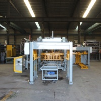 Ligne de production hydraulique de briques et de blocs QT8-15