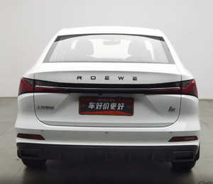 2023 Roewe I5 30k kilométrage berline compacte à <span class=keywords><strong>essence</strong></span> véhicule à engrenages manuels voitures d'occasion même moteur de MG5 pas cher <span class=keywords><strong>prix</strong></span> réel - Product Image 3