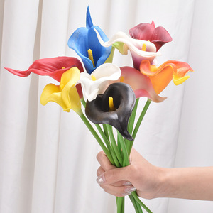 Fleurs artificielles de calla en PU de 34 cm, écologiques, effet toucher réel, mini, pour la décoration intérieure, idéales pour la Fête des Mères, la remise des diplômes et Pâques – Vente chaude - Product Image 1