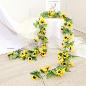 Vignes artificielles de tournesol Hanxi jaunes, 17 têtes, grandes fleurs en soie pour décoration intérieure et extérieure, style moderne et simple - Product Image 2