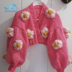 <span class=keywords><strong>Cardigan</strong></span> <span class=keywords><strong>Corto</strong></span> Lavorato a Maglia con Fiori Tridimensionali in Filo Spesso, Maniche a Pipistrello, Colore Dolce, per <span class=keywords><strong>Donna</strong></span> - Product Image 1