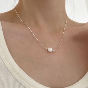 Collier en perles dégradées à lumière intense de Shi's Home pour femmes, un incontournable de cet été, design simple - Product Image 1