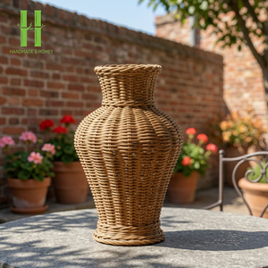 Meilleure vente Urne en osier tissée à la main pour fleurs sèches Vase de table en rotin minimaliste OEM du Vietnam - Product Image 1