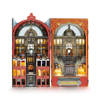 Étagère décorative en bois en forme de cathédrale ferroviaire avec couverture de livre rouge et éclairage LED chaud – Cadeau DIY pour adultes et adolescents
