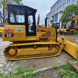 Machine de terrassement multifonctionnelle CAT D5K d'occasion bien entretenue, pompe à moteur, boîte de vitesses, moteur, bulldozer sur chenilles, 72 kW, 13 000 kg - Product Image 4