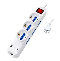 Enchufe Múltiple Italiano 6 Tomas 2P + T 10/16A Bipasso + 3 Tomas 10/16A Bipasso/Schuko con 2 USB (1A + 1C) Máx: 3500W